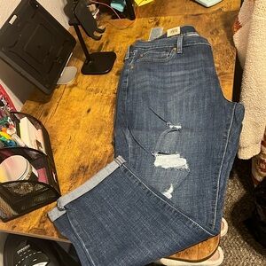 Levi’s Boyfriend Mid rise tapered leg jeans size 34